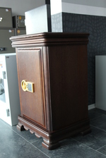 Поръчкова изработка на луксозни сейфове Пловдив