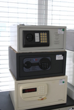 Офис малък сейф по индивидуална поръчка Пловдив