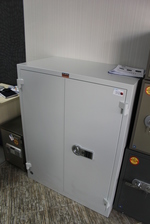 Офис сейфове и метални шкафове за папки по индивидуална заявка Пловдив