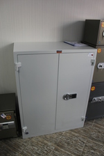 Офис метален шкаф за документи дизайнерски Пловдив