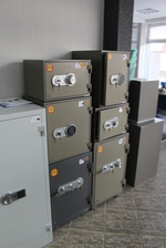 Сейф за малки апартаменти за вграждане Пловдив